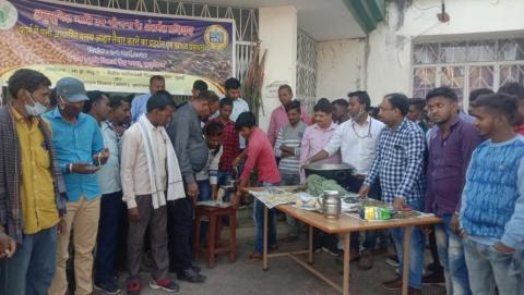 image of पत्ती चूर्ण आधारित फार्म निर्मित जलीय आहार तैयारी और फार्म पर आहार प्रबंधन के प्रदर्शन पर एससीएसपी प्रशिक्षण image 6